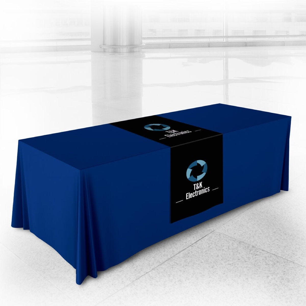 Table Runner. Example table runner, front view
